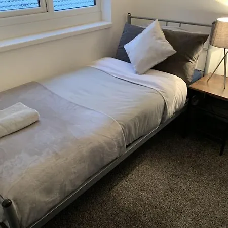 Lazenby Workstays Uk Video Tour Available *